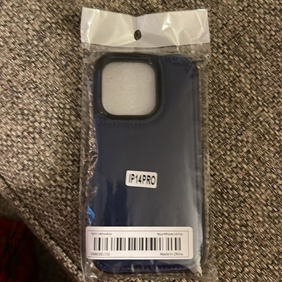 Brand new iPhone 14 Pro cell phone case - Picture 2 of 3